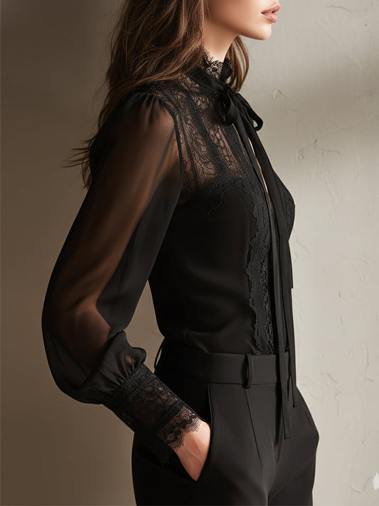 Isabela | Blusa de gasa elegante con cuello alto y encaje