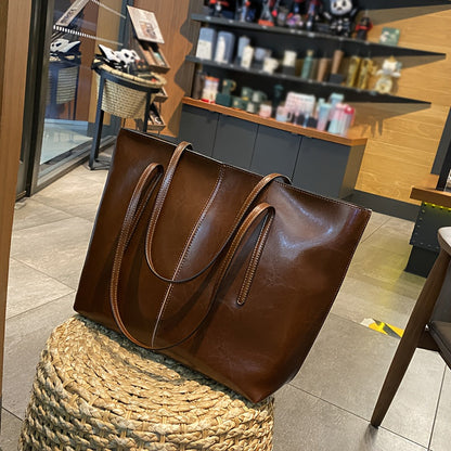 El esencial de lujo de Nora | Bolso tote de piel estructurada