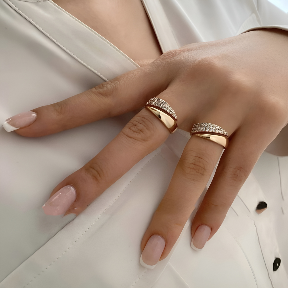 Julia™ - Anillo Elegante Haven