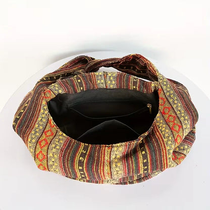 El espíritu bohemio de Maya | Bolso de hombro tejido